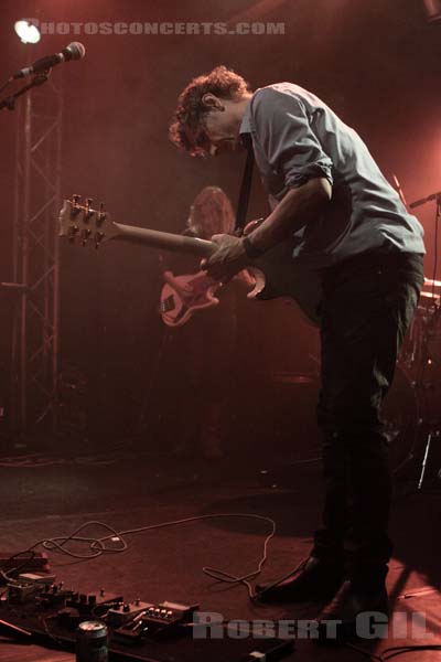 DEAN WAREHAM PLAYS GALAXIE 500 - 2011-02-19 - PARIS - La Fleche d'Or - 